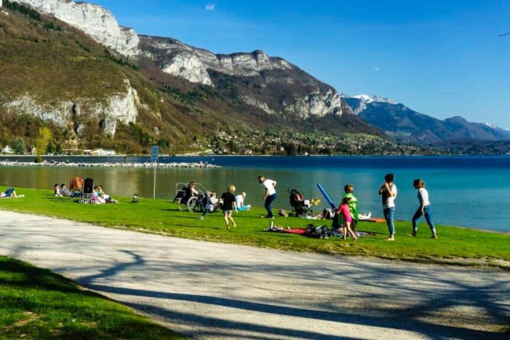 Entre Lac Et Montagne Анси Экстерьер фото
